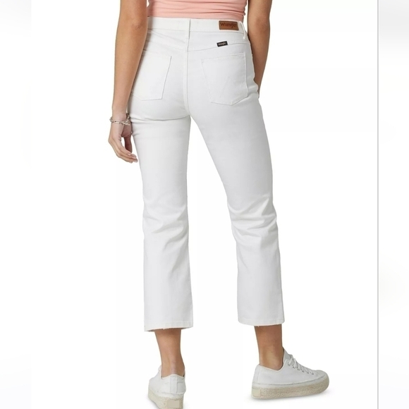 Wrangler Distressed Cropped Jeans - Picture 2 of 2